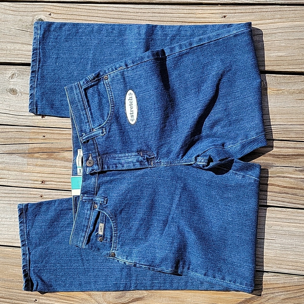 New Lee Relaxed Fit Stretch Jeans, sz 6 Short